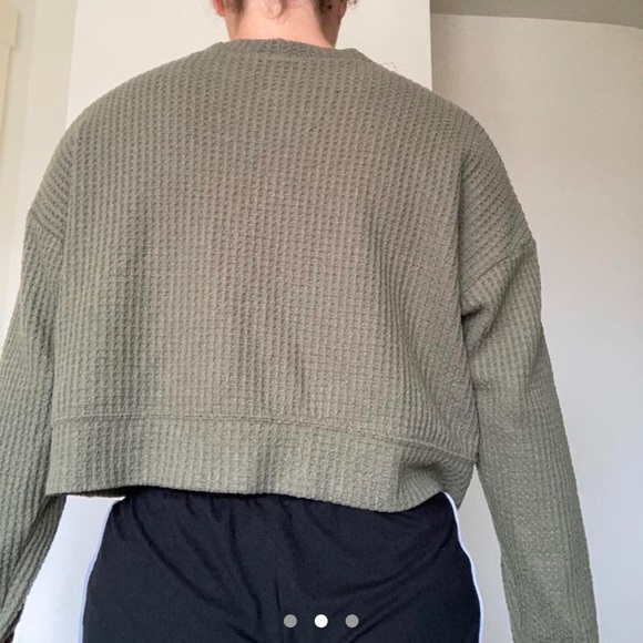 American Eagle Soft N Sexy button-up Crop Top - Picture 2 of 3